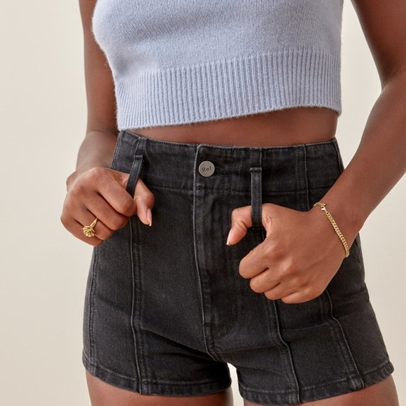 REFORMATION Eva Seamed High Rise Cheeky Jean Shorts - Picture 1 of 9